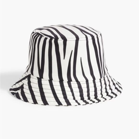 Valentino Garavani Rockstud Bucket Hat - Picture 1 of 11